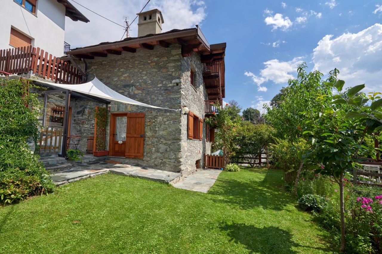 Le Rosier B&B E Appartamento Saint-Vincent Eksteriør billede