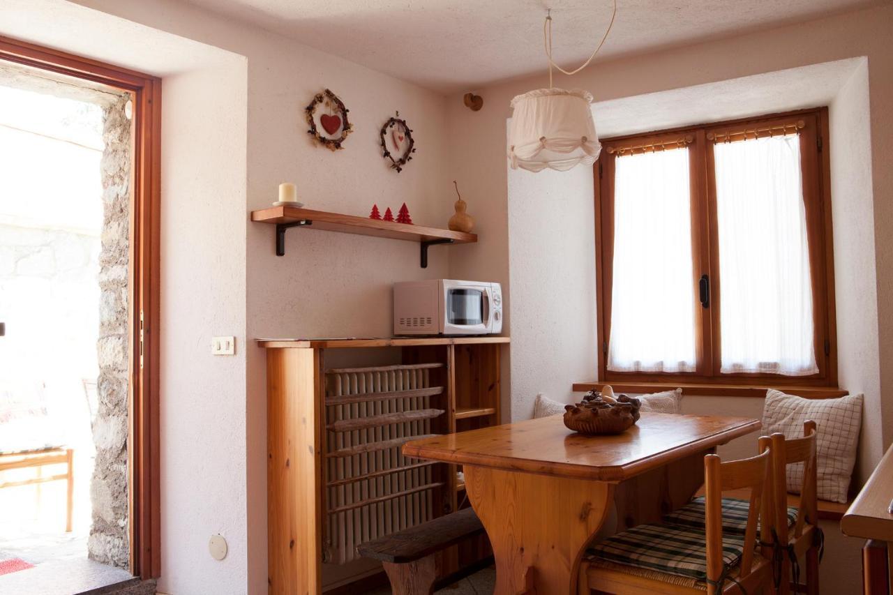 Le Rosier B&B E Appartamento Saint-Vincent Eksteriør billede