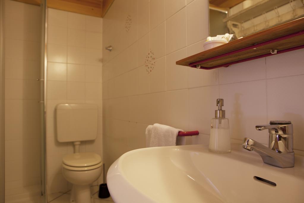 Le Rosier B&B E Appartamento Saint-Vincent Eksteriør billede